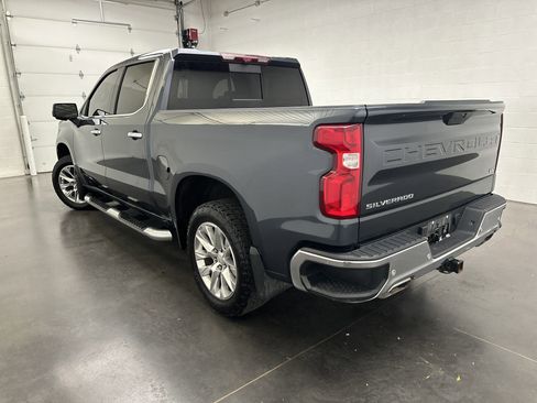 Used 2022 Chevrolet Silverado 1500 LTZ w/ LTZ Premium Package image 9