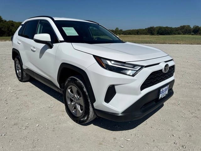 Used 2025 Toyota RAV4 XLE AWD/4WD image 7
