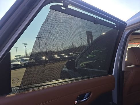 Certified 2024 Nissan Pathfinder Platinum w/ Cargo Package image 37