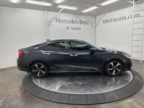 Used 2017 Honda Civic Touring image 7
