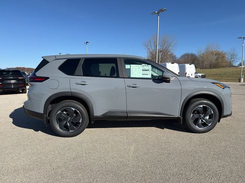 New 2026 Nissan Rogue SV image 4