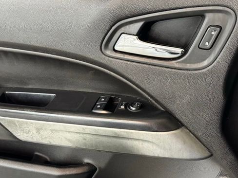 Used 2016 Chevrolet Colorado LT image 34