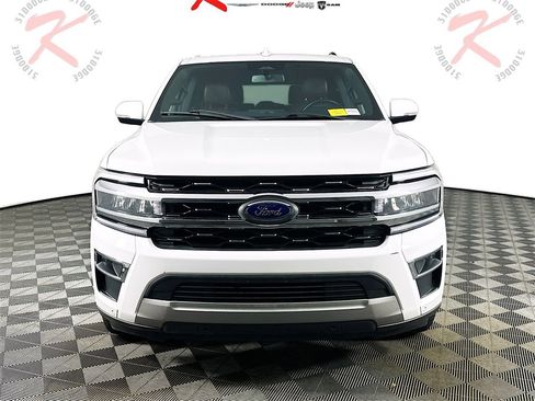 Used 2022 Ford Expedition Max Limited image 2