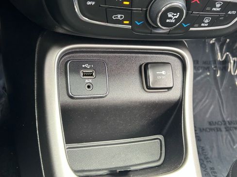 Used 2019 Jeep Compass Latitude image 44