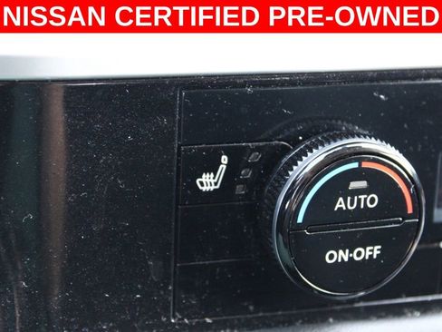 Certified 2024 Nissan Pathfinder SV image 39