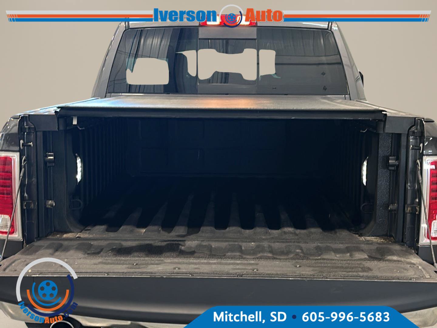 Used 2017 RAM 1500 Laramie w/ Convenience Group AWD/4WD image 29