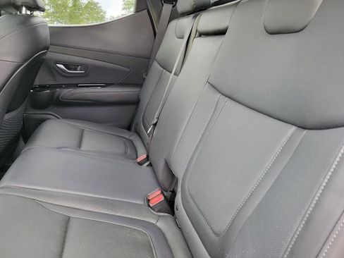 Used 2023 Hyundai Santa Cruz Limited image 9