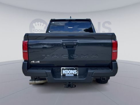 Used 2024 Toyota Tacoma SR w/ SR Upgrade Package AWD/4WD image 15