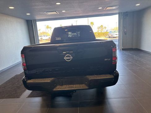 Used 2022 Nissan Frontier SV w/ Technology Package image 7