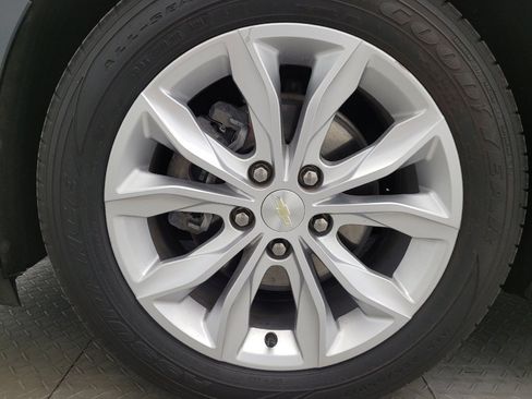 Used 2020 Chevrolet Malibu LT FWD image 31