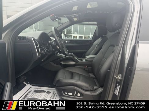 Used 2019 Porsche Cayenne AWD/4WD image 8