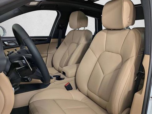 New 2026 Porsche Macan S image 5