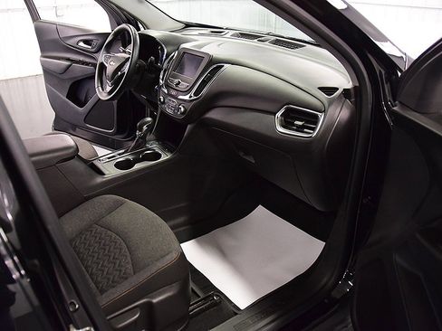 Used 2024 Chevrolet Equinox LT w/ LPO, Floor Liner Package image 28