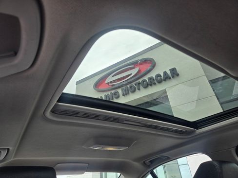 Used 2015 BMW 320i xDrive Sedan image 12