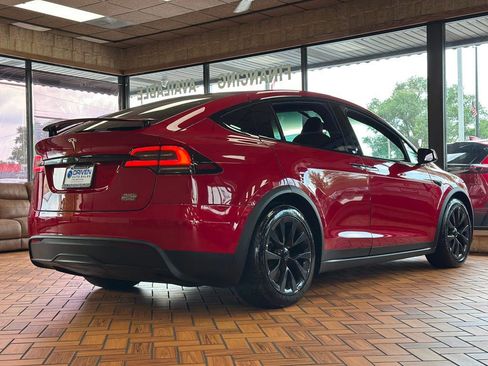 Used 2022 Tesla Model X Plaid image 16