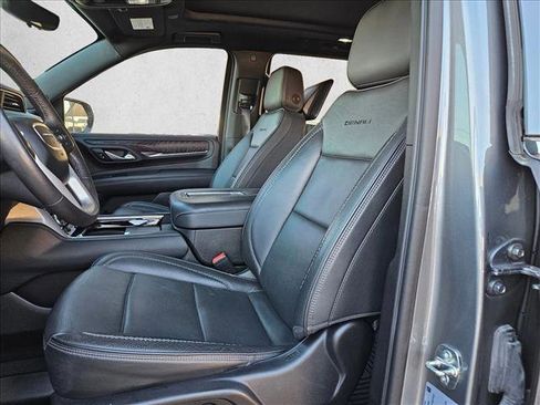 Used 2022 GMC Yukon Denali w/ Denali Ultimate Package image 16