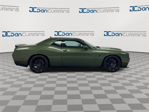 Used 2023 Dodge Challenger SRT Hellcat w/ Driver Convenience Group image 9