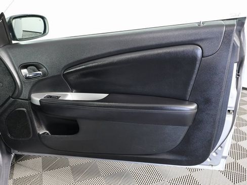 Used 2014 Chrysler 200 Touring FWD image 11