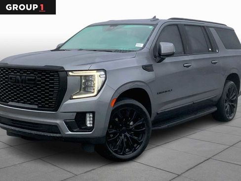 Used 2021 GMC Yukon XL Denali image 1