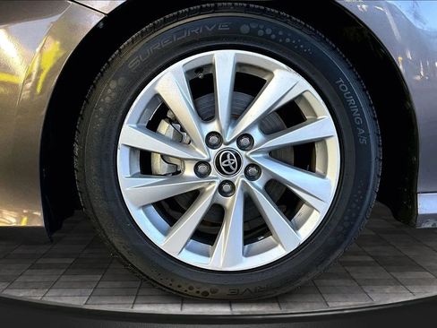 Used 2022 Toyota Camry LE FWD image 30