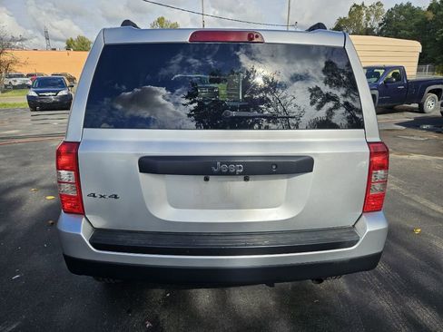 Used 2011 Jeep Patriot Sport image 8
