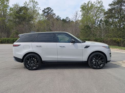 Certified 2024 Land Rover Range Rover Sport SE image 4