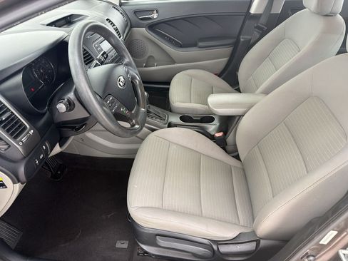 Used 2014 Kia Forte LX w/ Popular Package FWD image 5