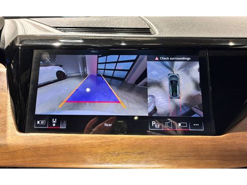 Used 2023 Audi e-tron GT Prestige w/ Prestige Package image 33