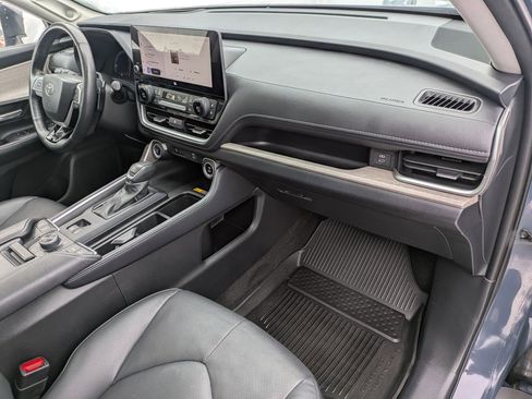 Used 2024 Toyota Grand Highlander Platinum image 25