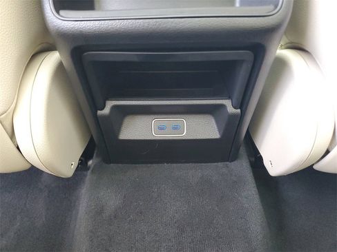 Used 2024 Mercedes-Benz GLE 450 4MATIC image 13