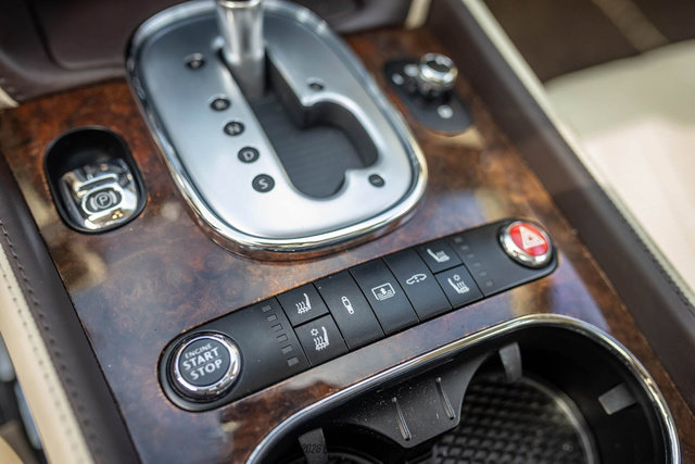 Used 2014 Bentley Flying Spur W12 AWD/4WD image 45