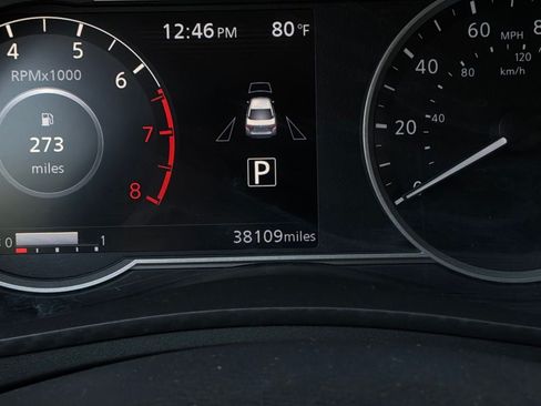 Used 2025 Nissan Versa SV FWD image 38