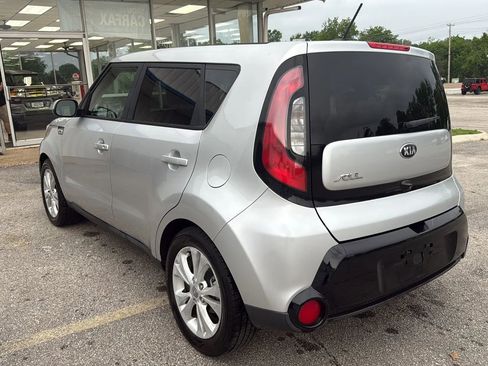 Used 2016 Kia Soul + w/ Audio Package FWD image 3