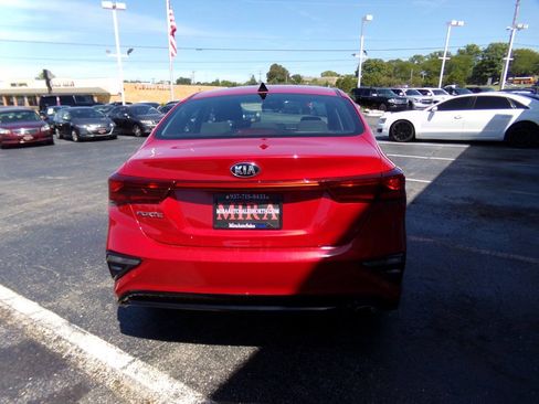 Used 2021 Kia Forte LXS FWD image 3