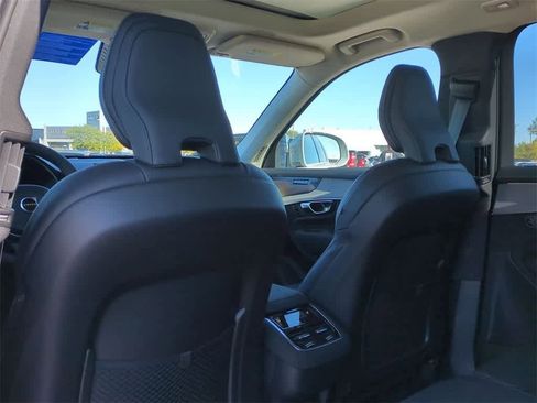 New 2026 Volvo XC90 B6 Ultra image 16