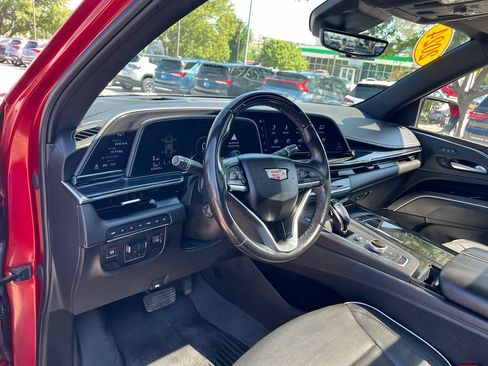 Used 2024 Cadillac Escalade ESV Sport w/ Touring Package AWD/4WD image 19