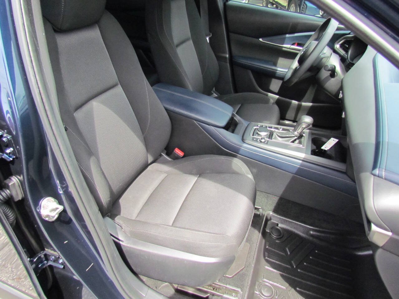 Used 2020 MAZDA CX-30 FWD image 18