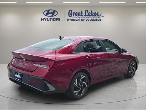 Certified 2024 Hyundai Elantra SEL w/ Convenience Package FWD image 5