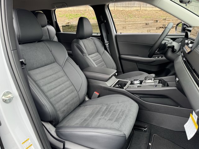 New 2026 Nissan Rogue SL AWD/4WD image 8