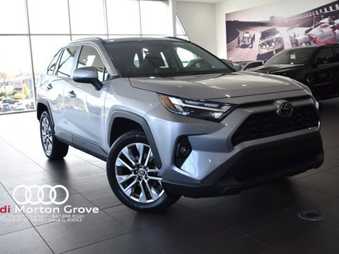 Used 2022 Toyota RAV4 XLE Premium image 1