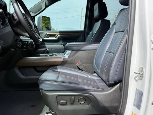 Certified 2024 Chevrolet Silverado 2500 High Country w/ Technology Package AWD/4WD image 17