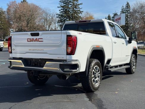 Used 2022 GMC Sierra 2500 SLE w/ SLE Value Package; image 8