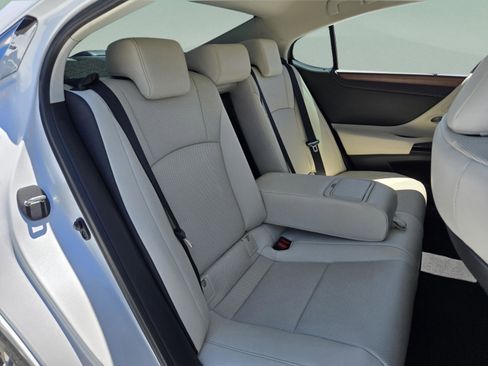Certified 2025 Lexus ES 350 w/ Premium Package FWD image 25