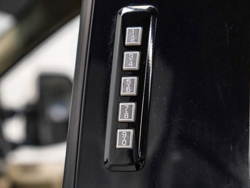 Used 2019 Ford F250 Lariat w/ Lariat Value Package AWD/4WD image 41