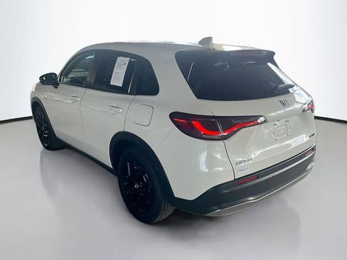 Used 2025 Honda HR-V Sport image 6