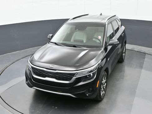 Used 2021 Kia Seltos EX image 36