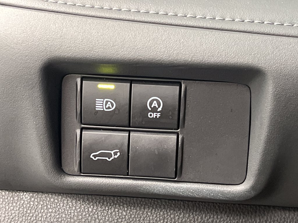 Used 2025 Toyota Highlander XLE FWD image 59
