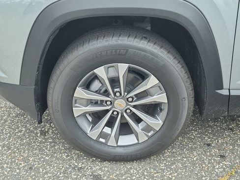 New 2026 Chevrolet Equinox LT w/ Convenience Package II AWD/4WD image 30