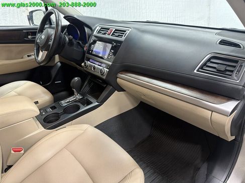 Used 2015 Subaru Outback 2.5i Limited AWD/4WD image 5