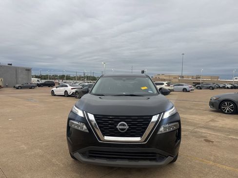 Certified 2022 Nissan Rogue SV image 4